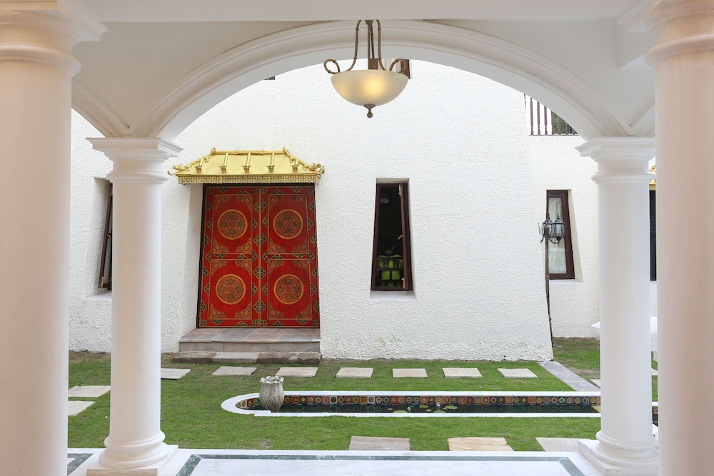 Baber Mahal Vilas 8/50