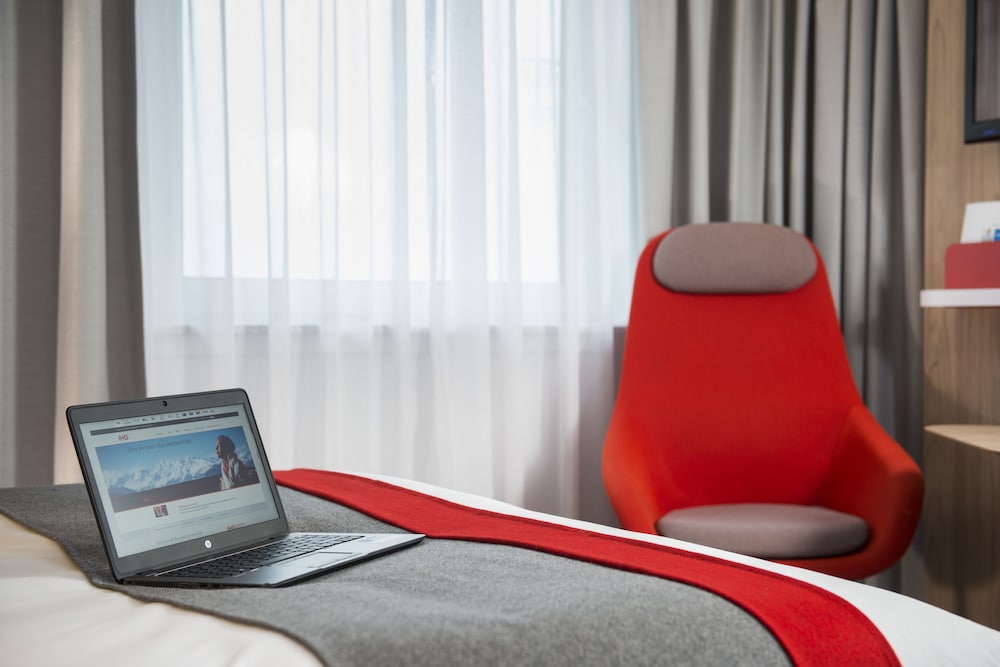Express By Holiday Inn Glasgow Airport 46/54
