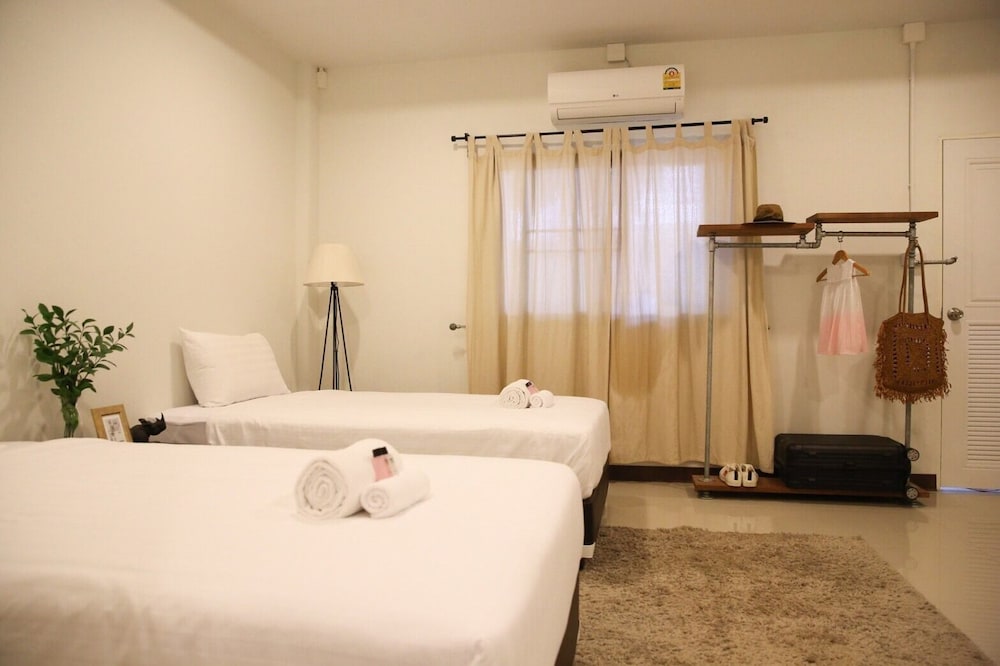 The First Residence 23/47