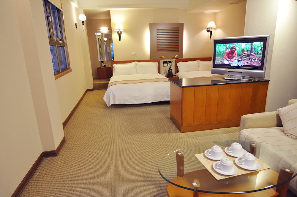 TIAN LONG HOTEL 30/69