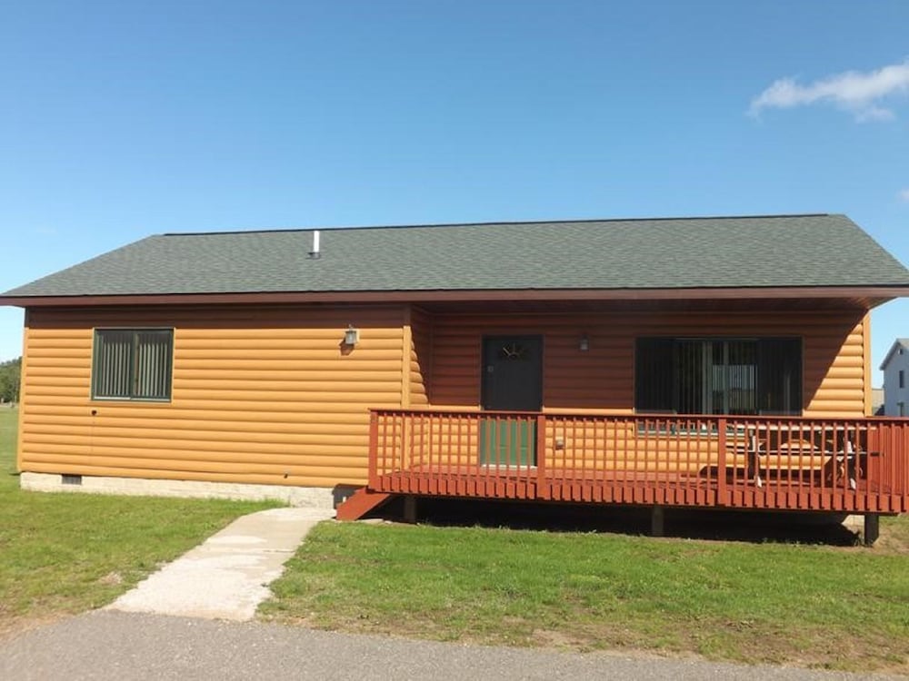 Jasper Ridge Inn Ishpeming 5/75