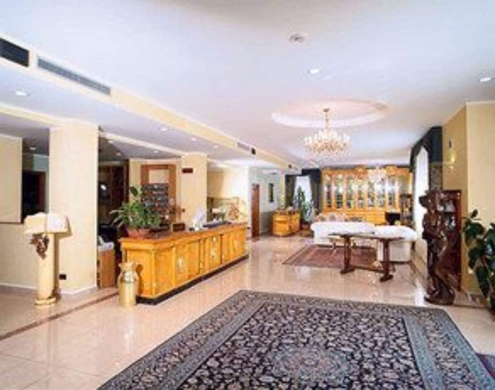 The Regent Boutique Hotel & Spa 5/67