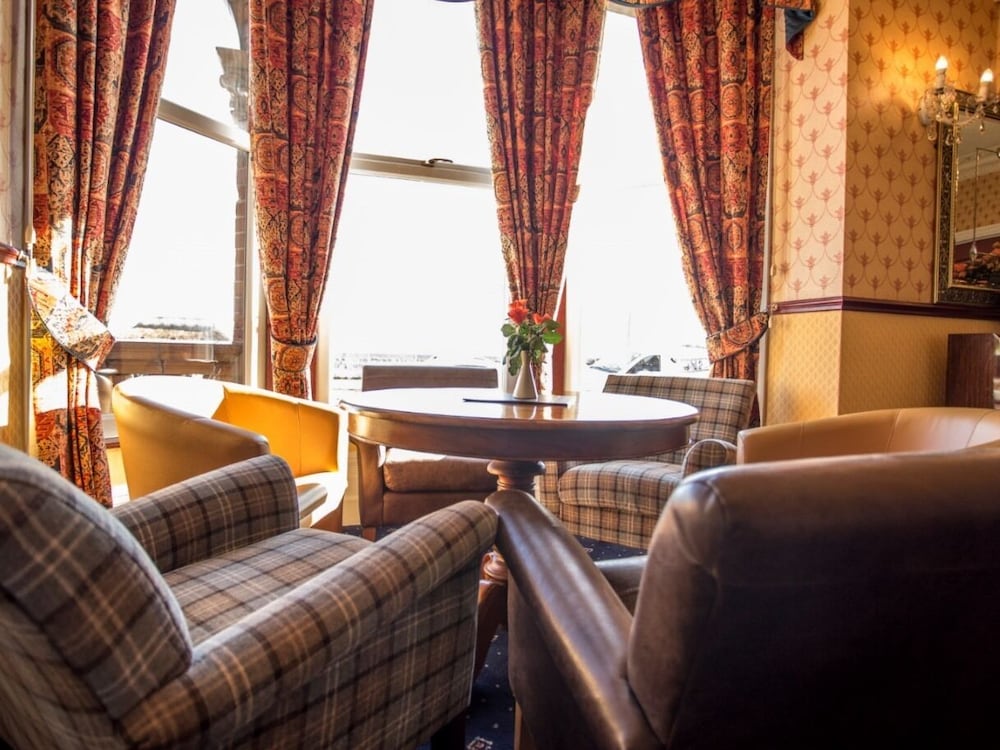 Furzedown Hotel 53/74