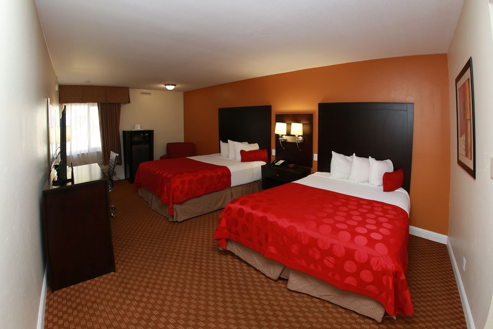 UPGRADE, 2 QUEEN BEDS