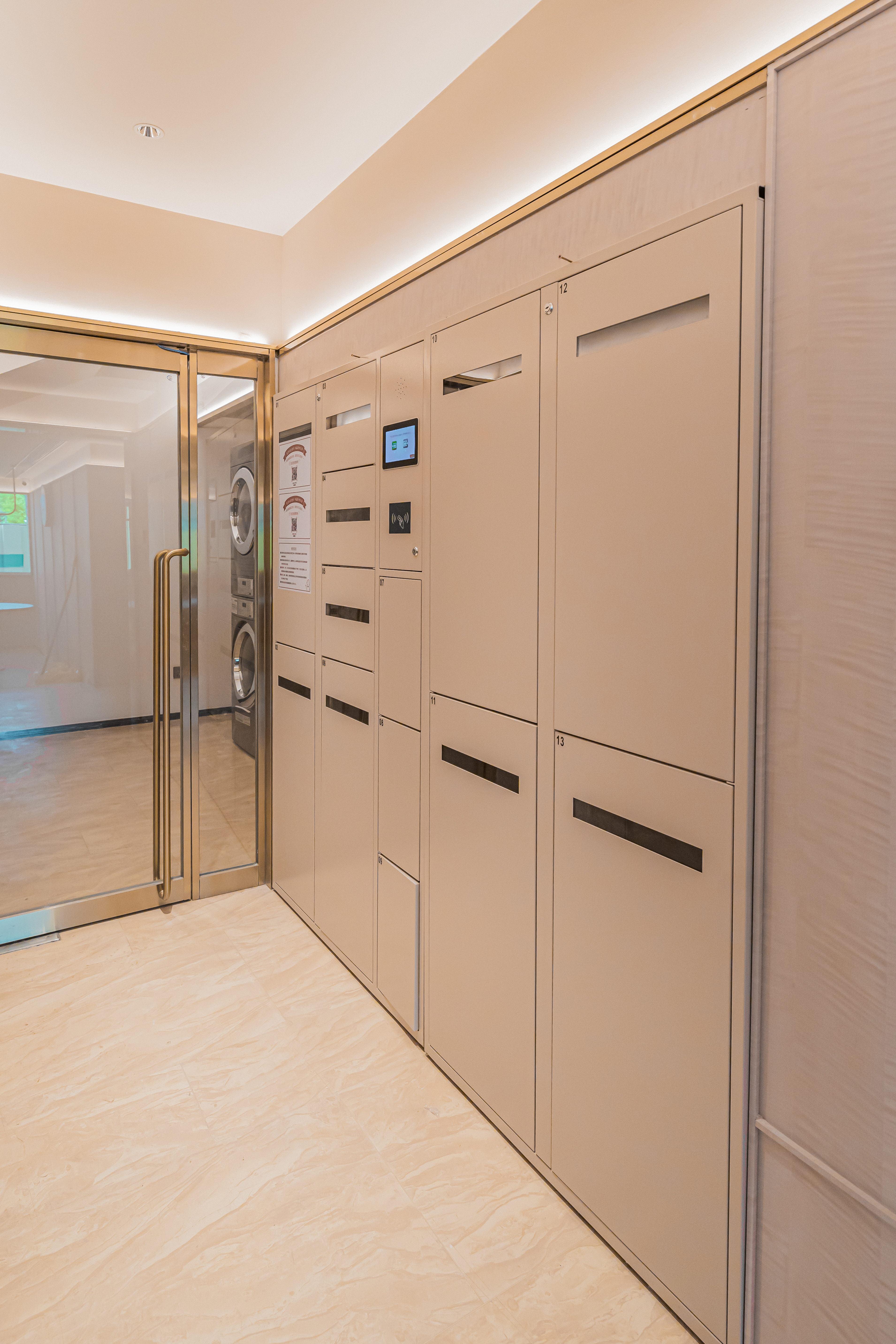 Hanting Hotel (Beijing New National Exhibition Center) 32/38