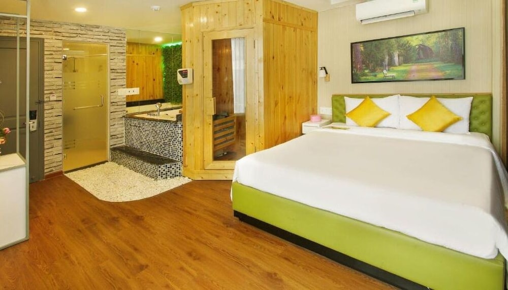 Cupid 2 Hotel 18/67