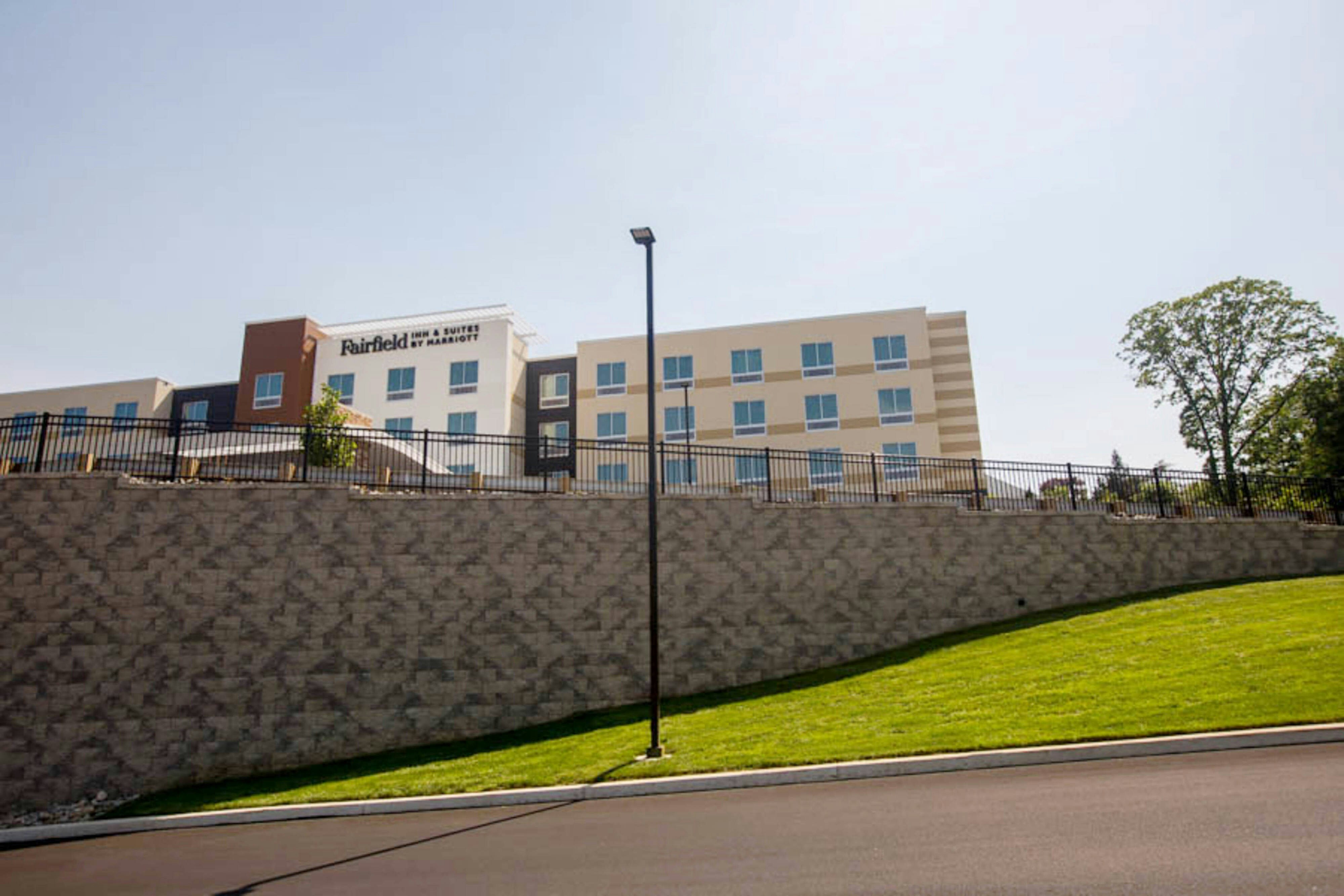 Fairfield Inn Suites Philadelphia Broomall Newtown Square 2/49