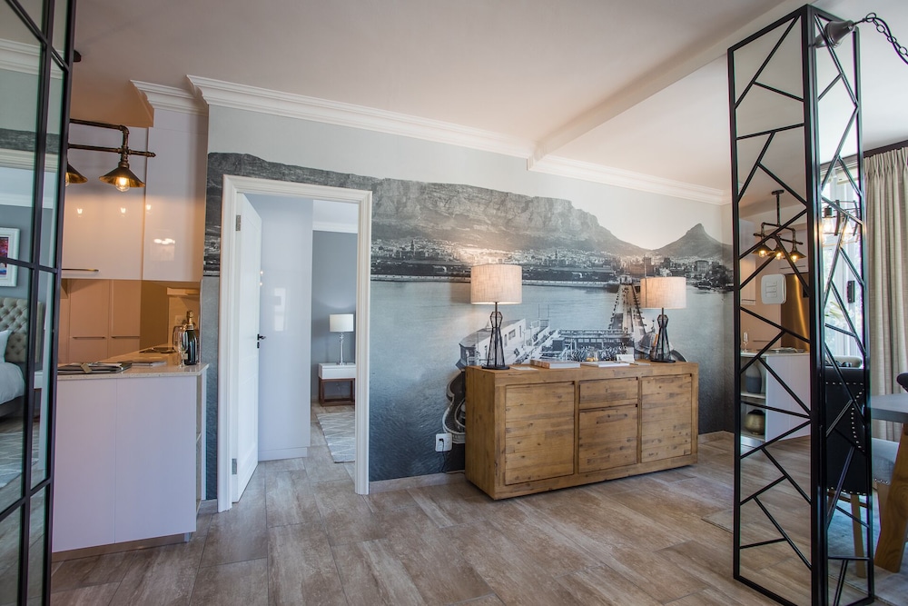 dk villas 2 The Boardwalk (Hout Bay) 1/50
