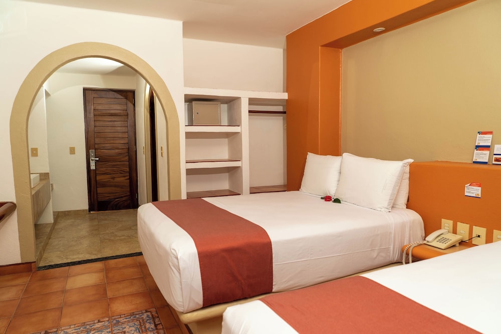 Villa Mexicana 24/67