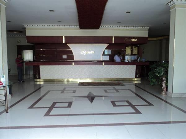 listing card gallery