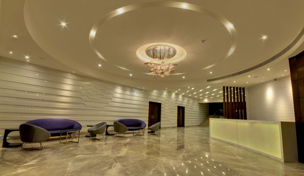 Platinum Hotel 9/43