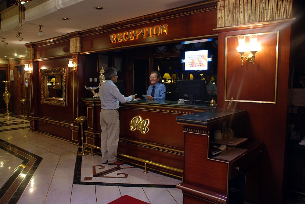 Royal Carine Hotel 5/19