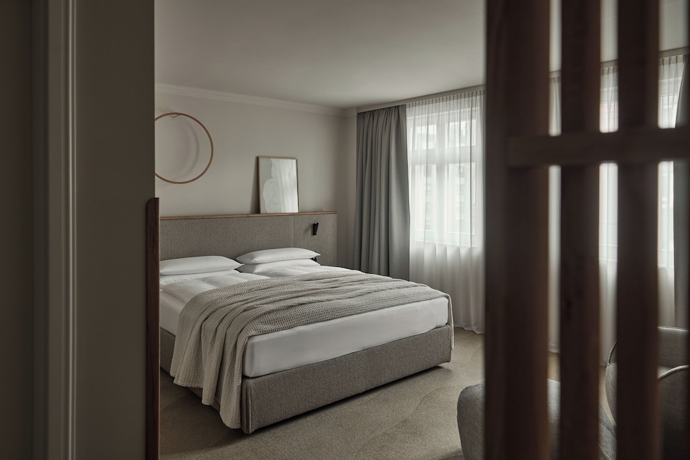Hotel Adelante 16/59