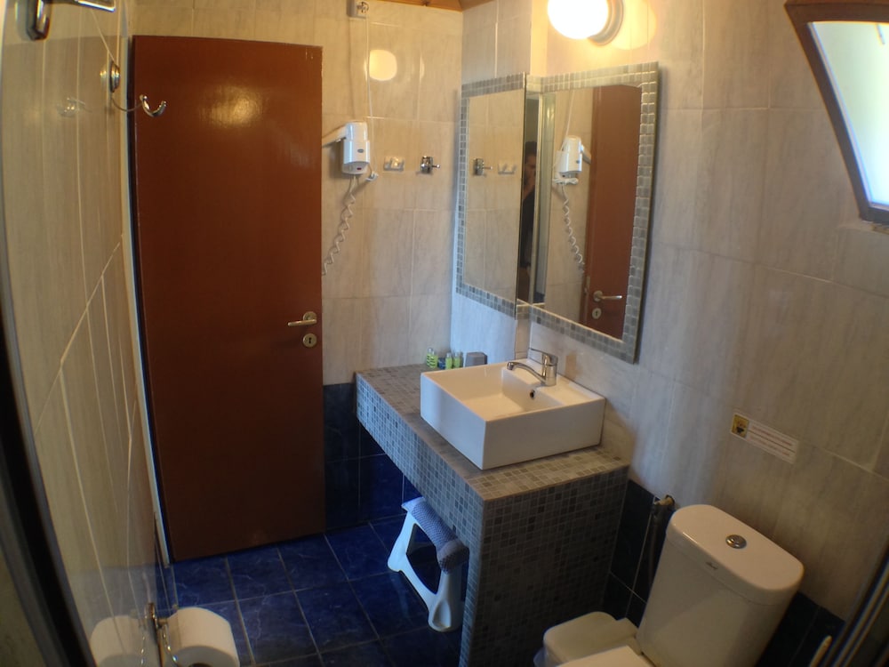 Politia Hotel 14/47