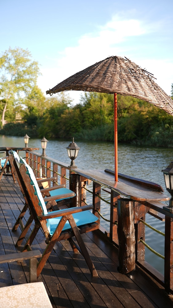 Sweet Home River Hotel 43/50