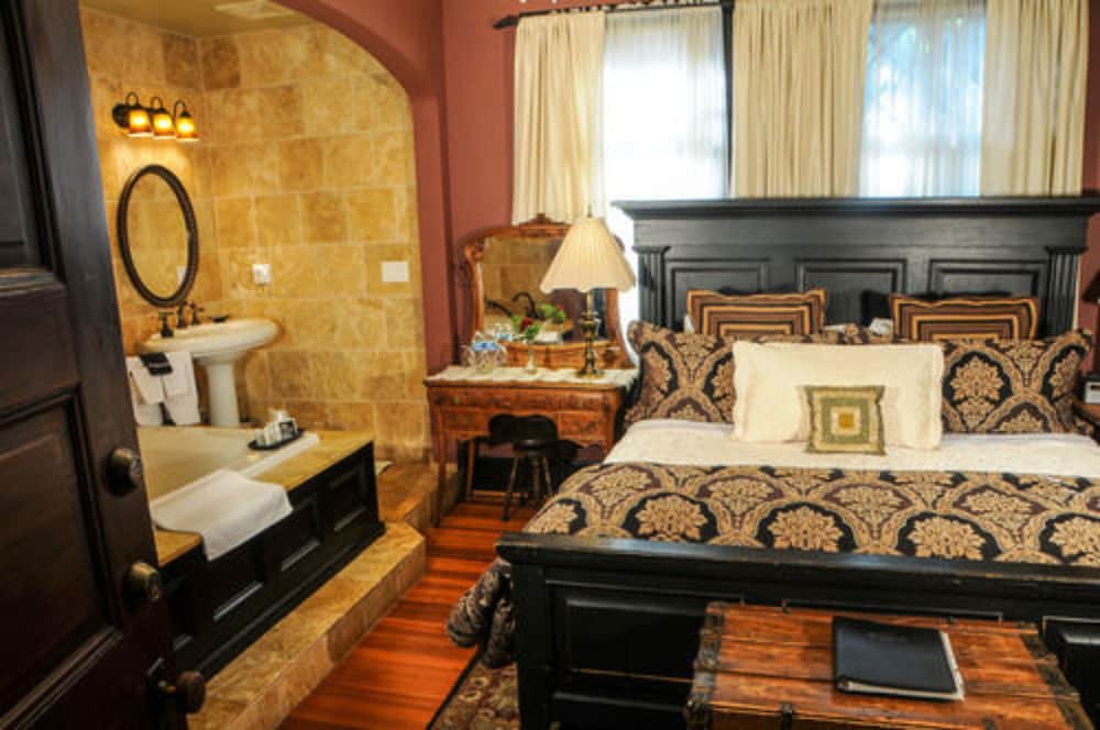 The Black Walnut B & B Inn 30/73