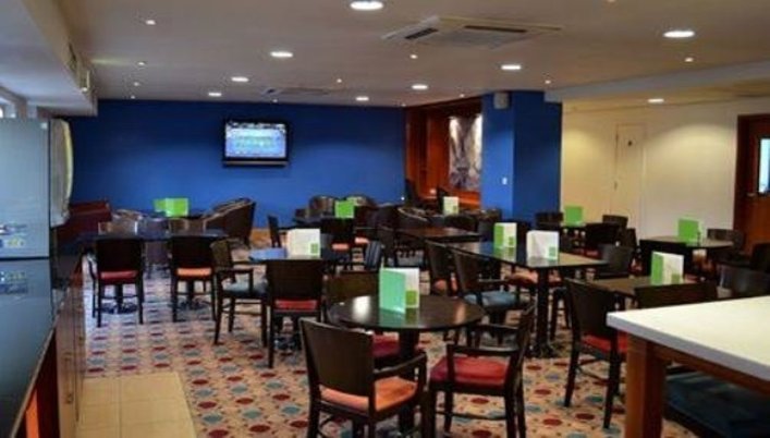 HOLIDAY INN EXPRESS SHREWSBURY 30/40