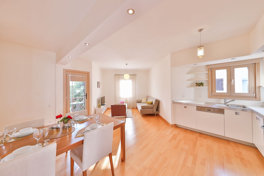 Myndos Residence 17/50