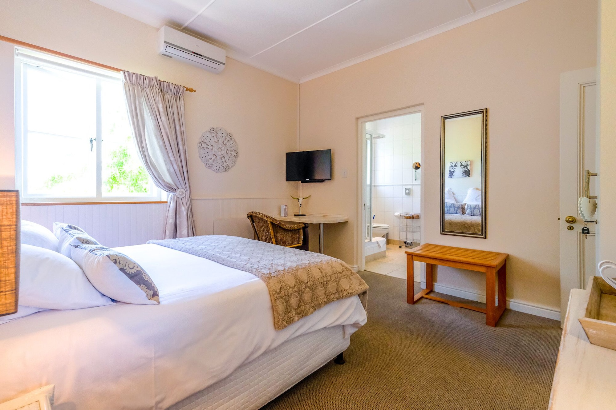 ROOM, DOUBLE BED, GARDEN VIEW