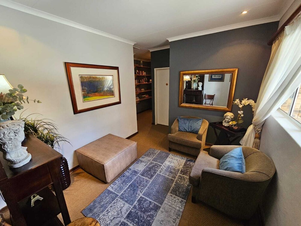 Hillton Manor Guest House 28/50