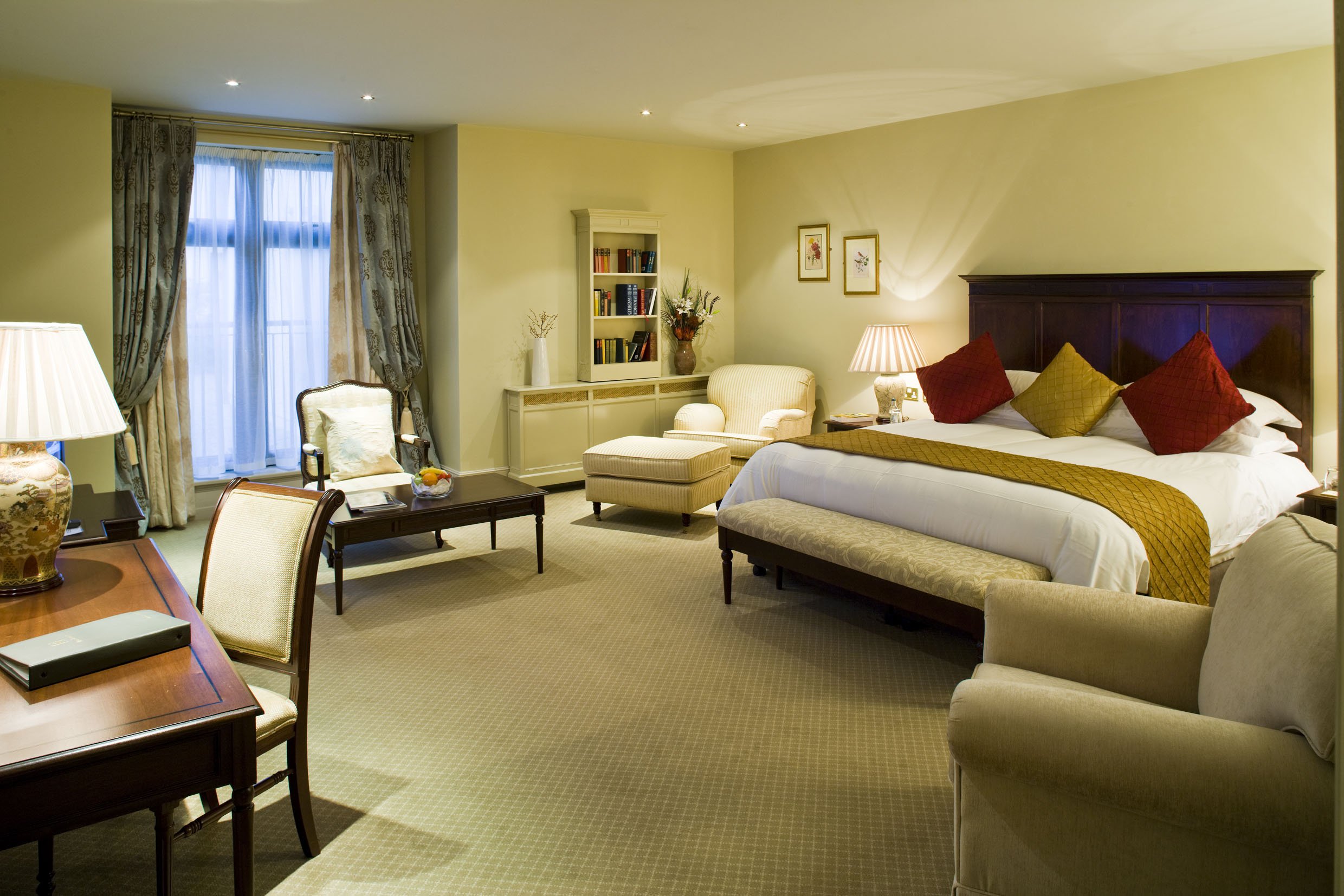 Courtyard, Suite