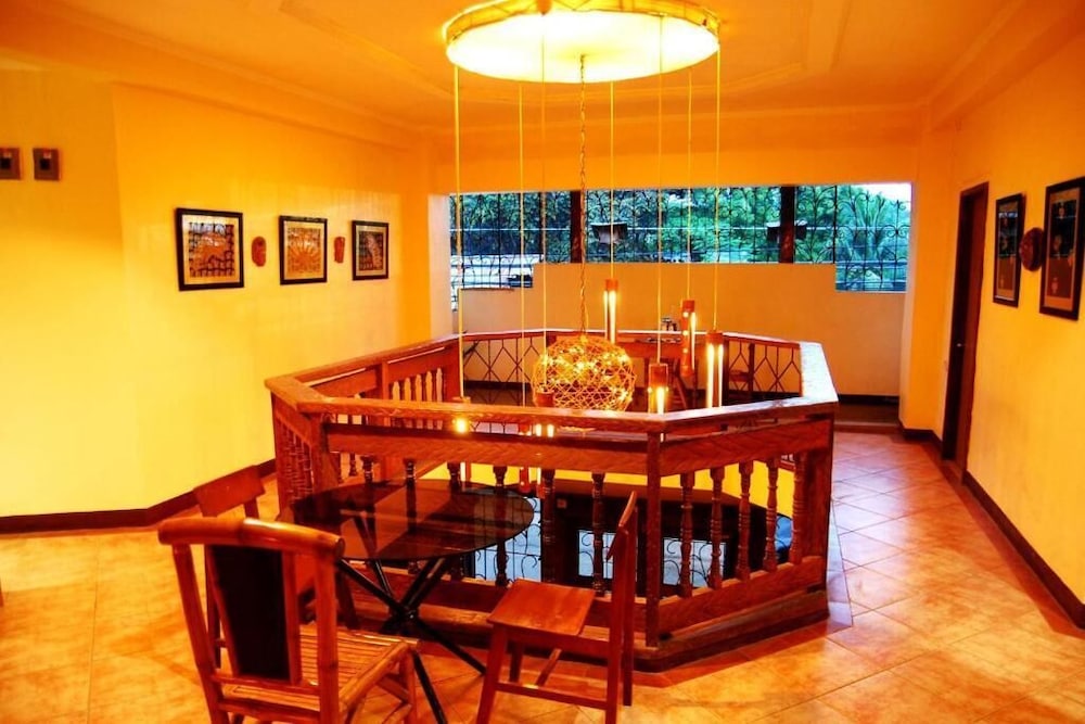Centro Mactan Suites 12/22