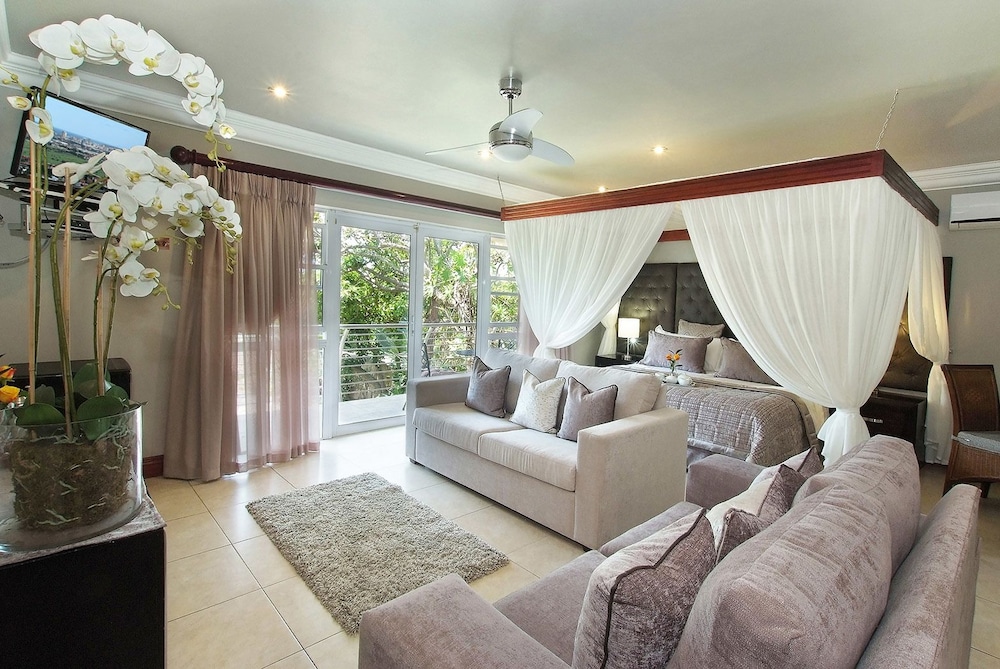 Ushaka Manor Guest House 15/37