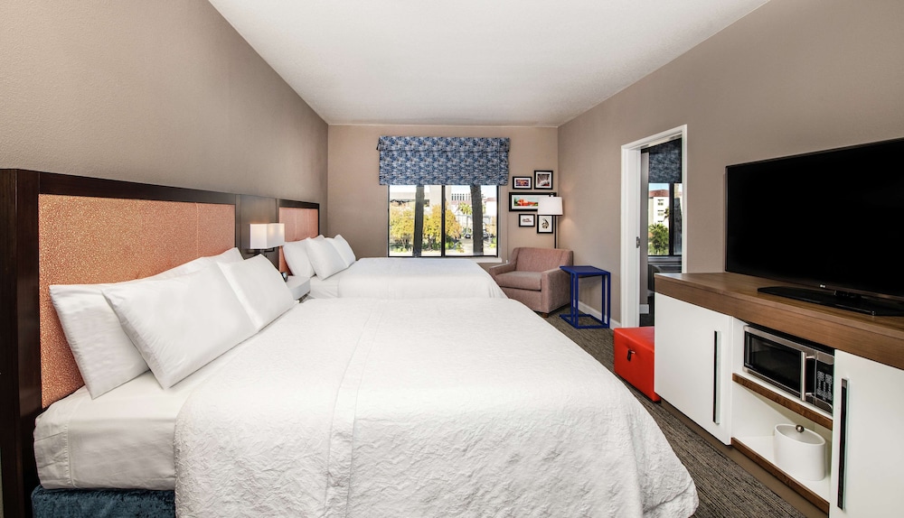 Hampton Inn Phoenix Airport North 15/53