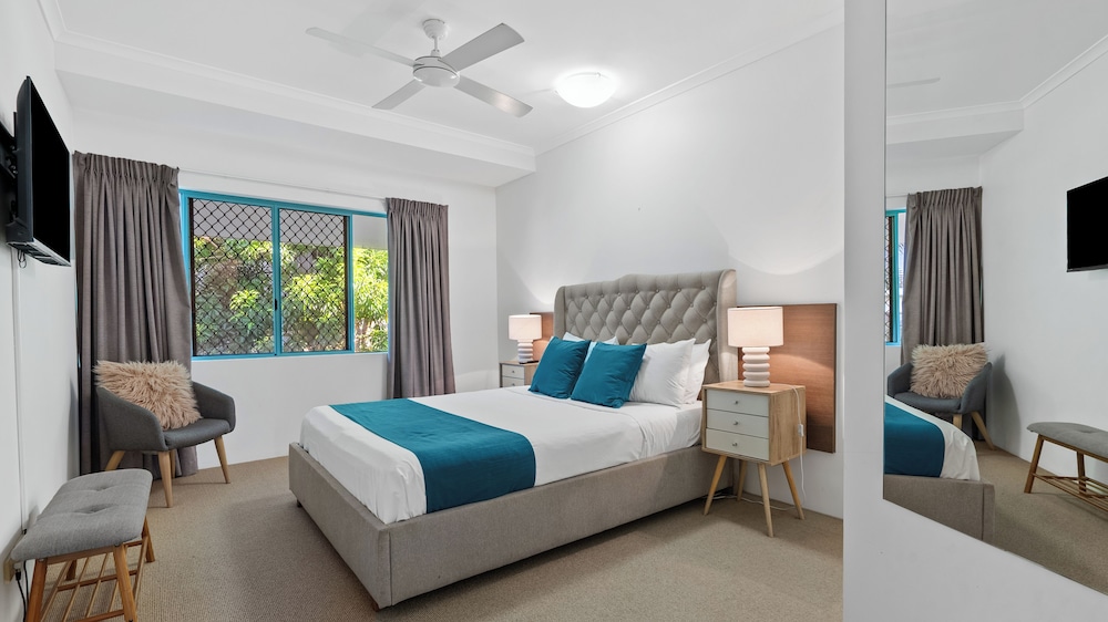 Coral Sands Beachfront Resort 14/59
