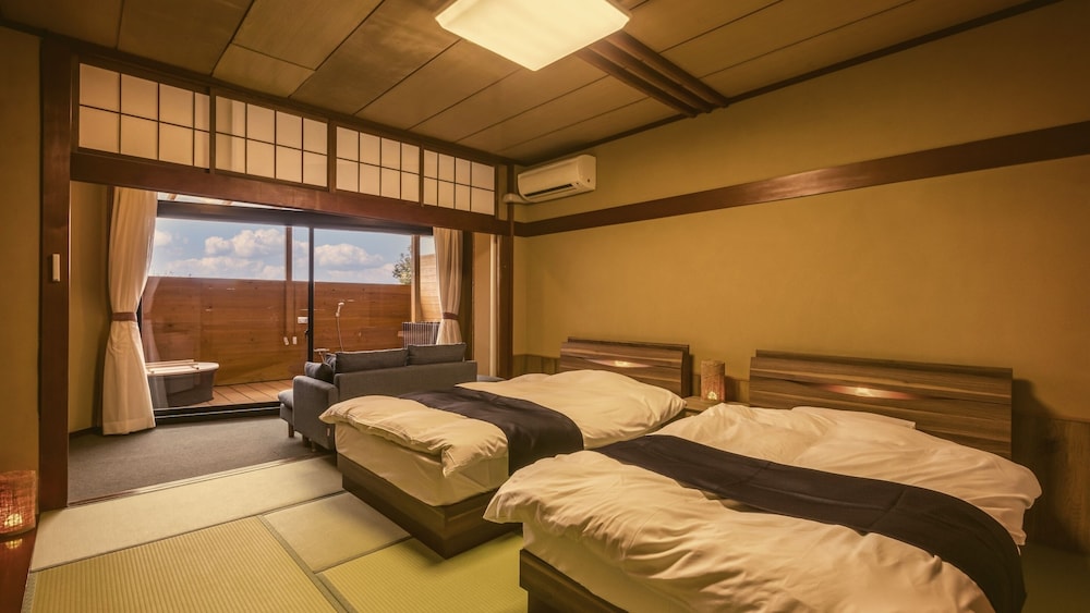 JAPANESE, MODERN, SUPERIOR, TWIN BEDS, OUTDOOR BATH, TATAMI