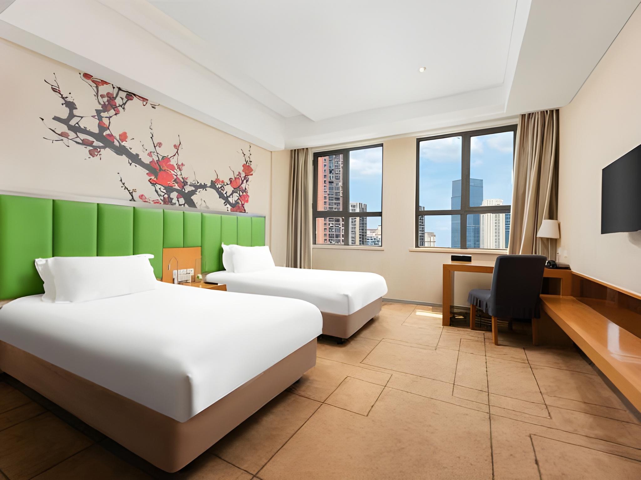 Boutique, Twin Beds