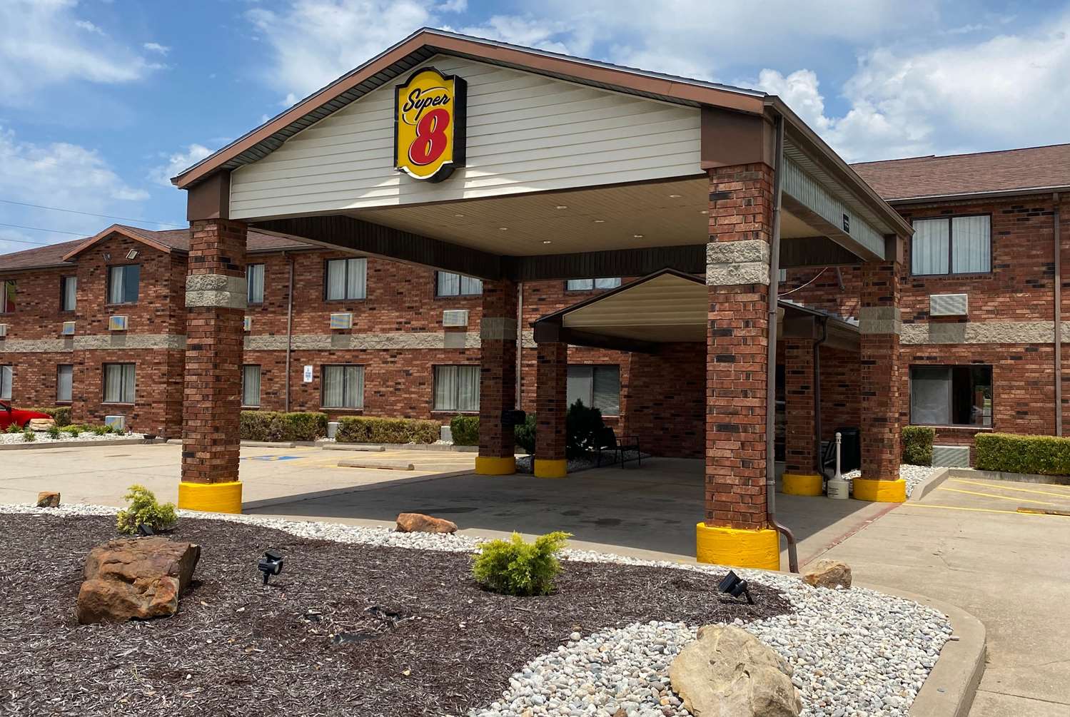 Super 8 By Wyndham Independence 16/23