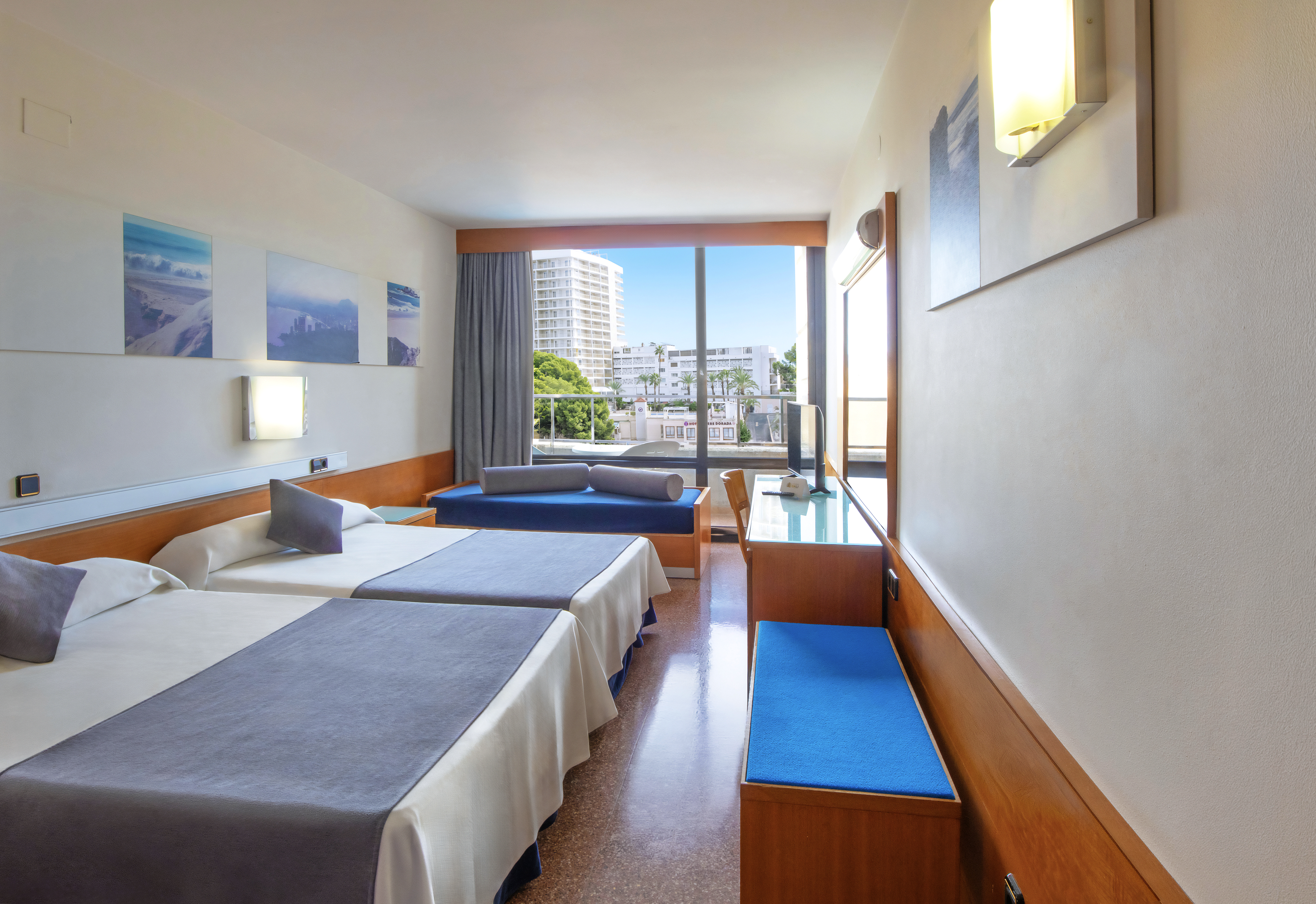 Standard, Twin Beds