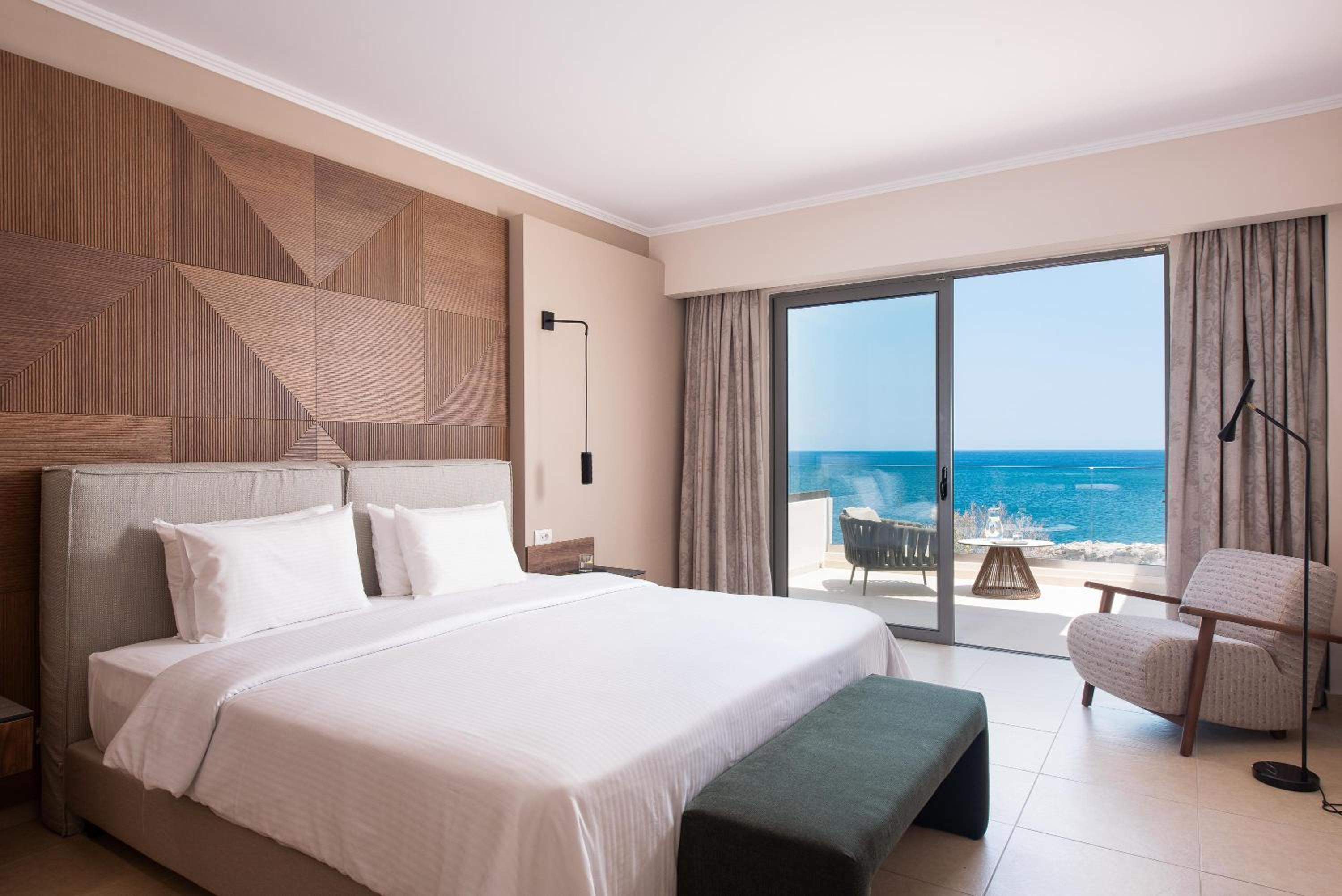 OPEN PLAN, JUNIOR SUITE, SEA VIEW