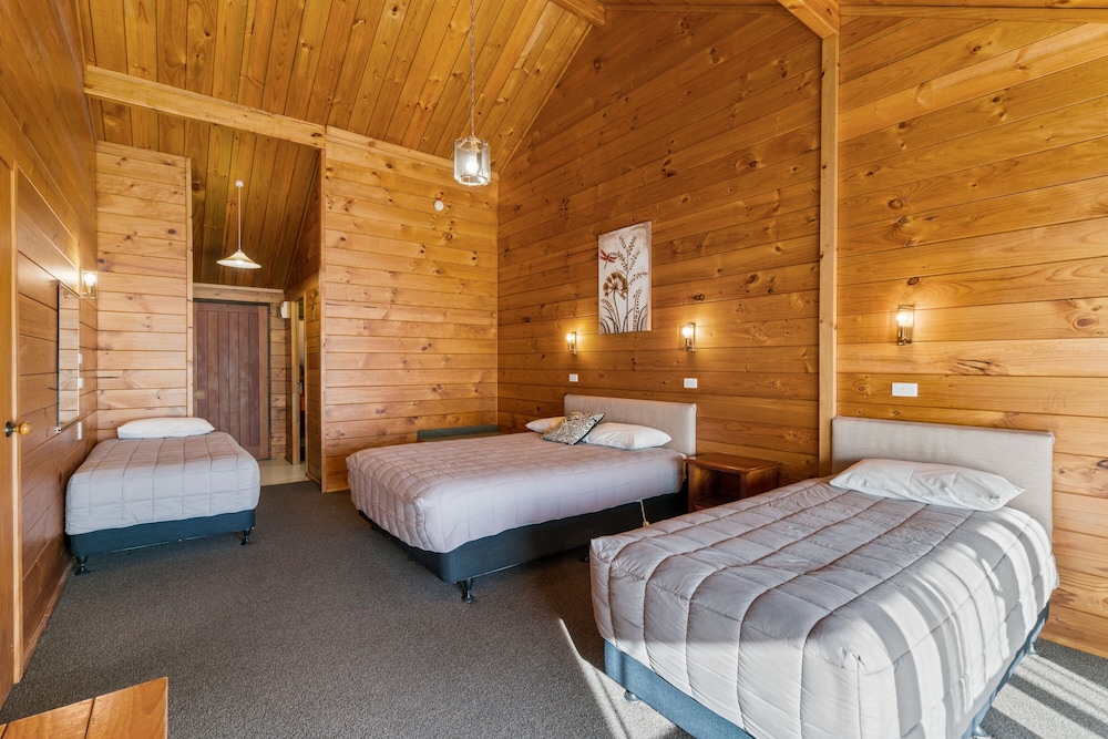 Aspiring Lodge Motel 22/58