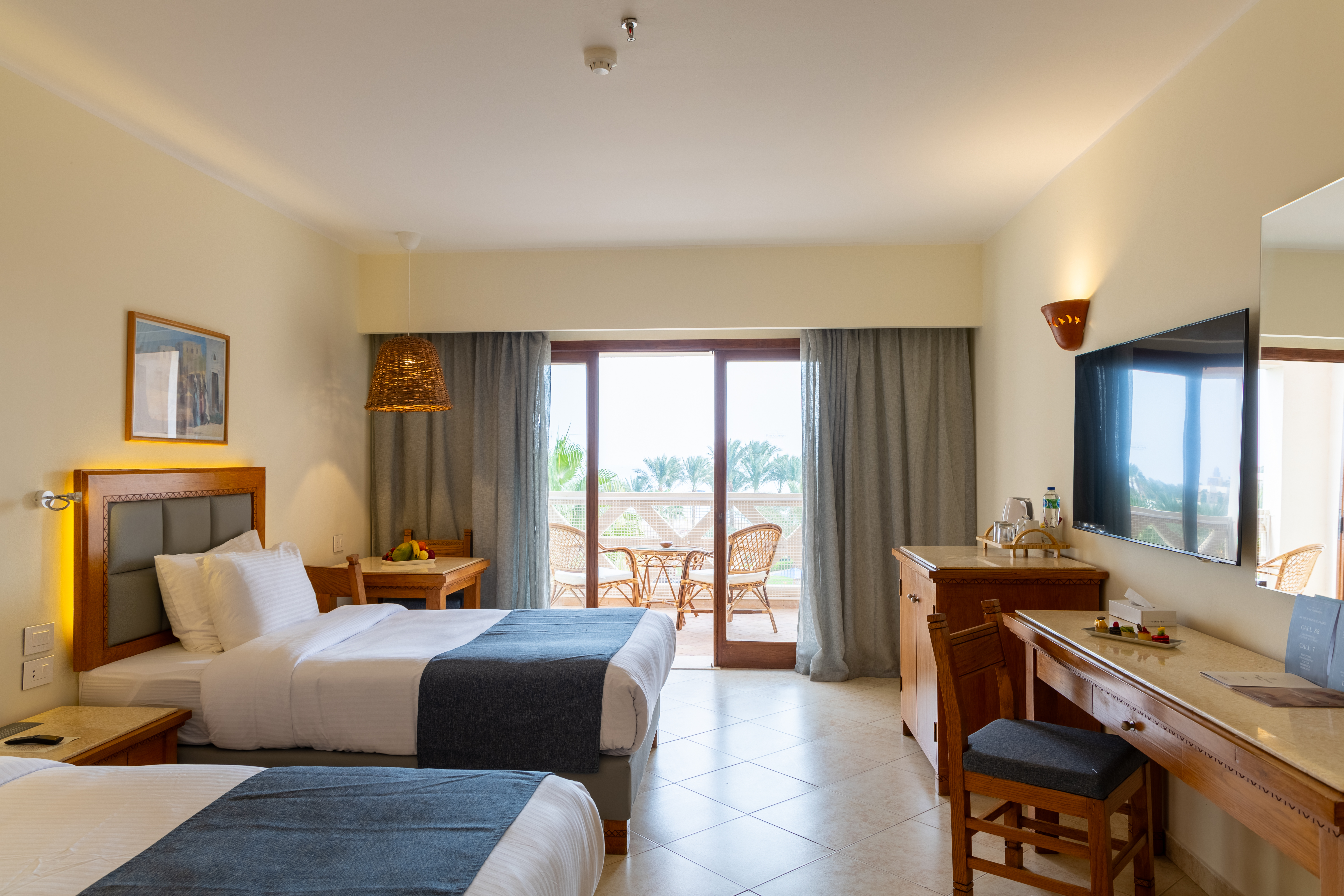 غرفة سوبيريور مفردة بإطلالة على البحر، Fort Arabesque Beach Resort 2/3