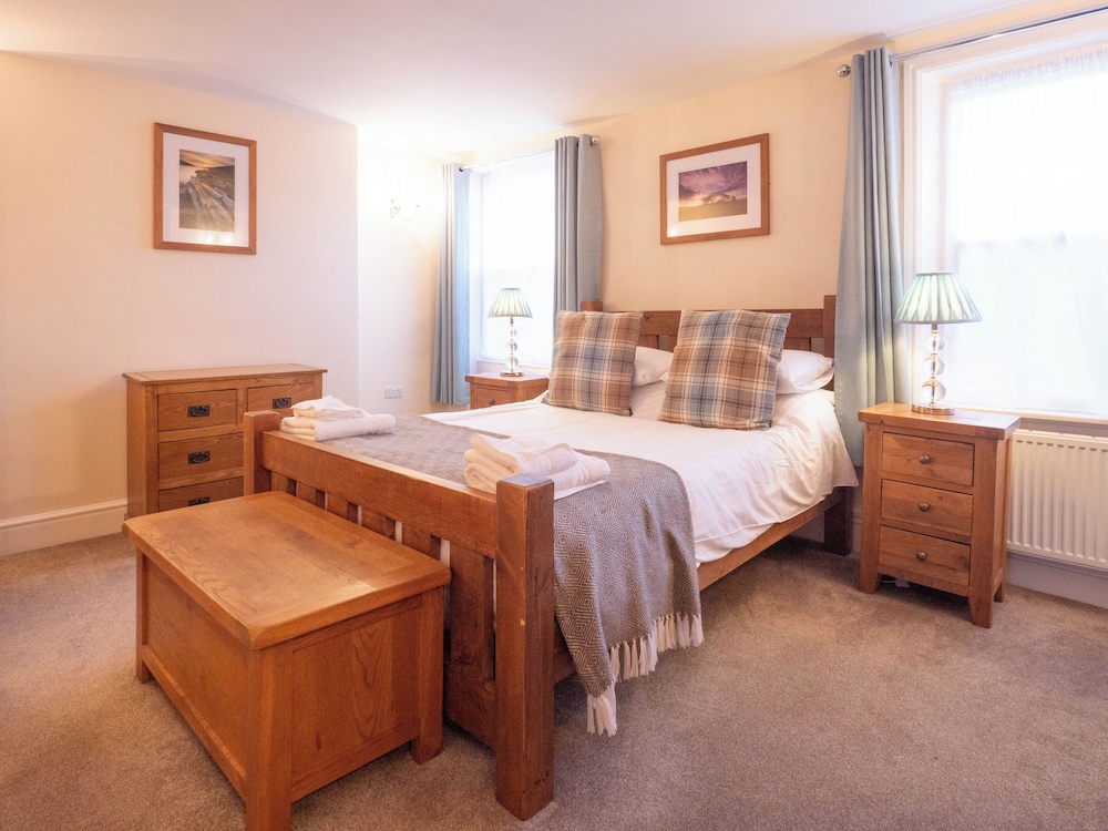 House, 2 Double Beds