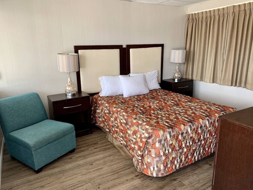 Cabana Motel 10/34