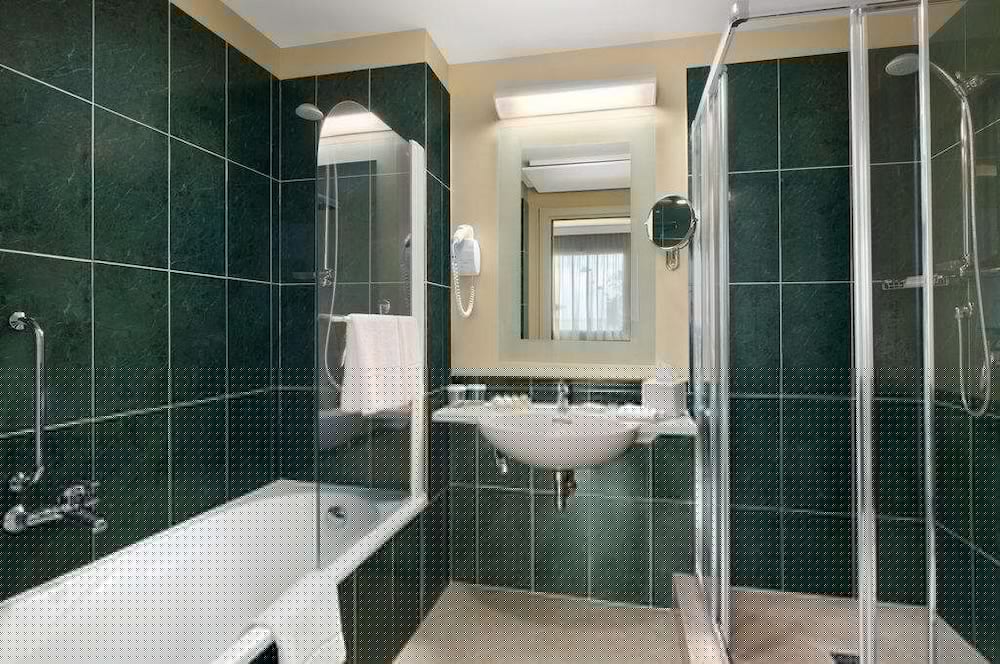 Hilton Garden Inn Rome Airport 14/75