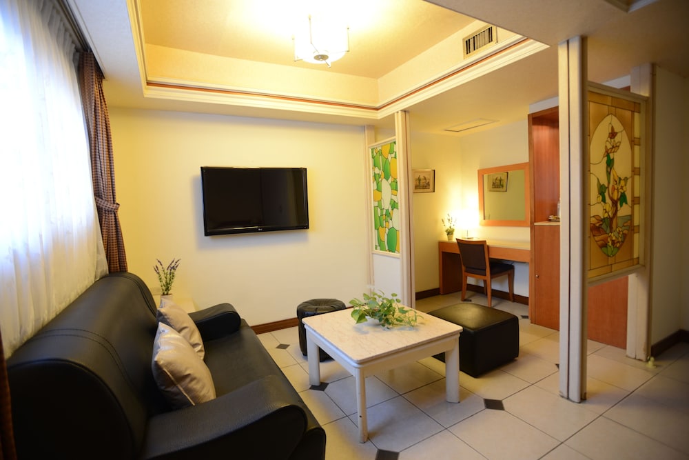 Hua Guo Hotel 33/50