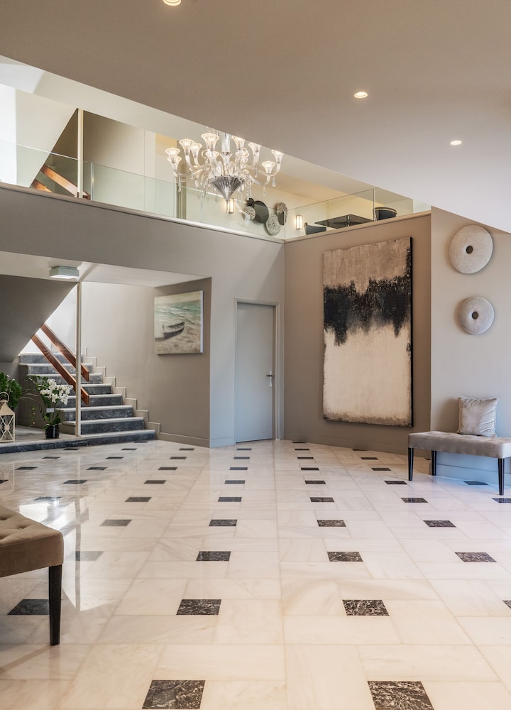 PANTHEON HOTEL 3/50