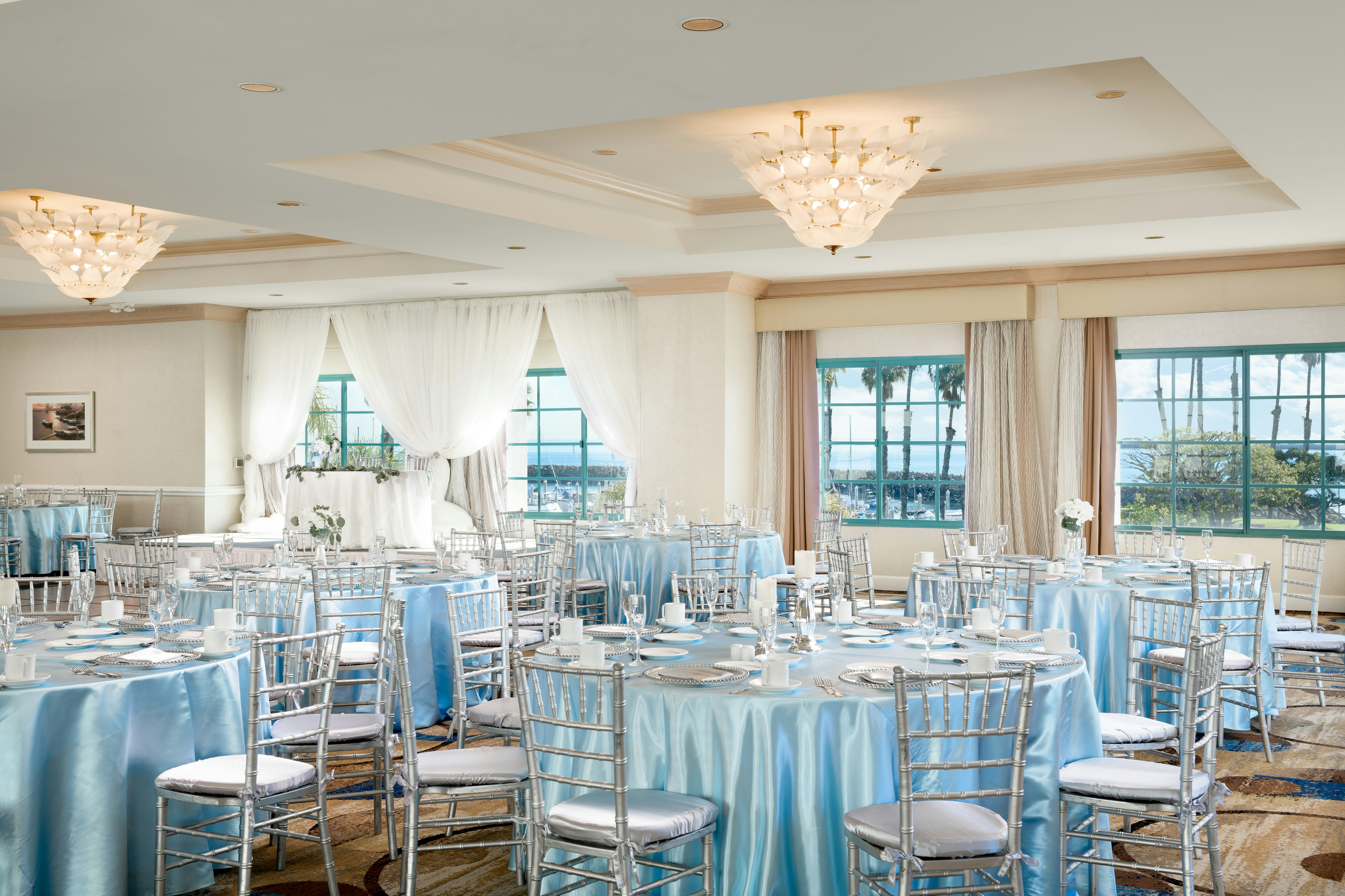 DOUBLETREE BY HILTON SAN PEDRO - PORT OF LOS ANGELES 40/65