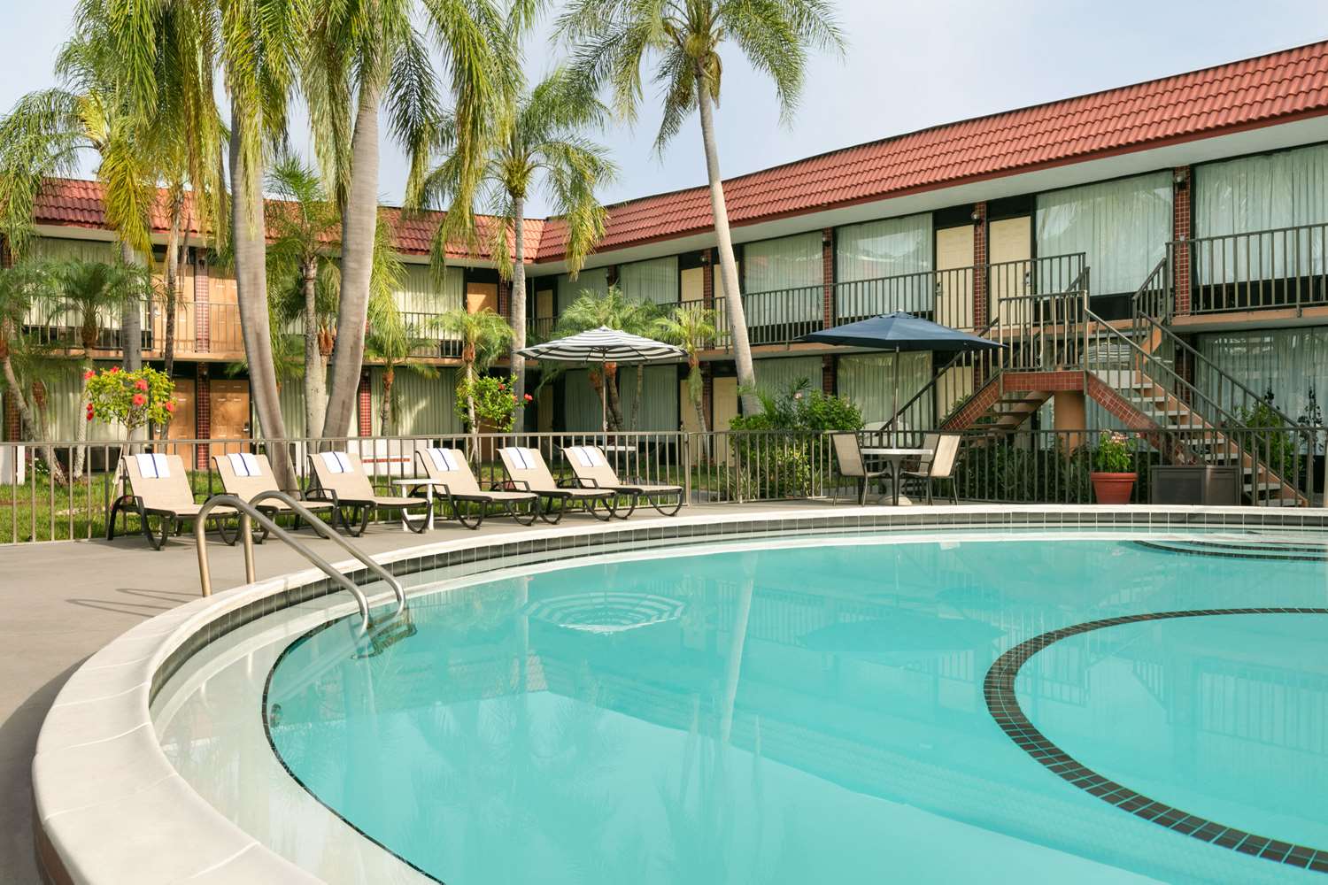 Days Inn by Wyndham Clearwater/Gulf to Bay 20/28