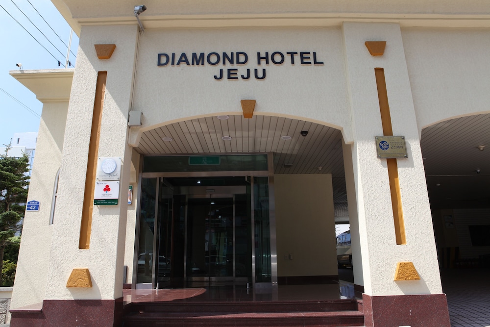 Diamond Hotel 1/38