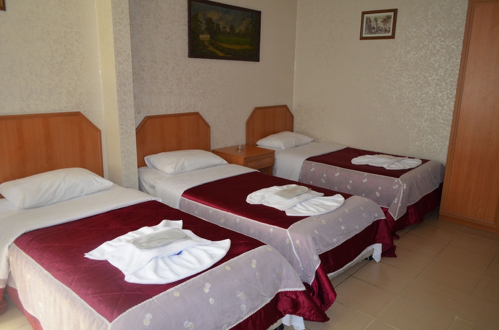 ROOM, TRIPLE