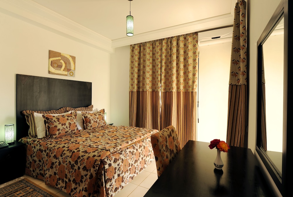 FARAH INN IFRANE 14/69