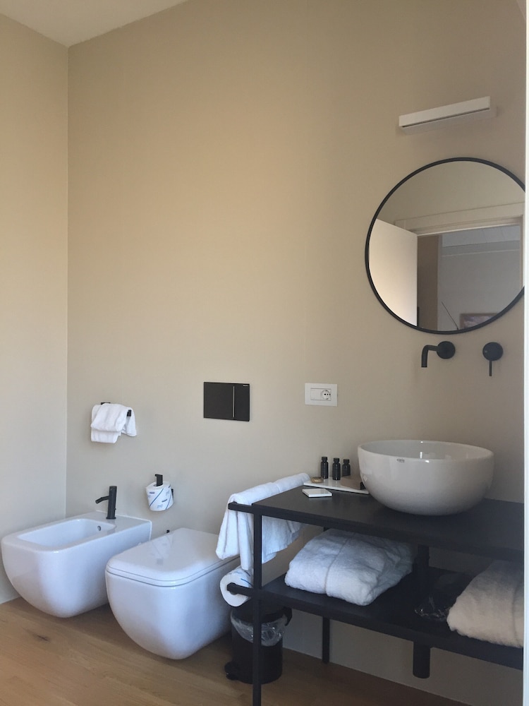 Albergo Centrale 54/54