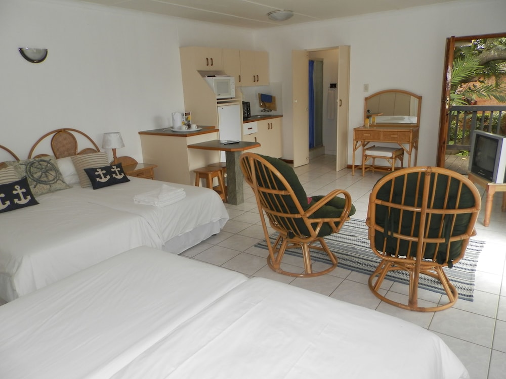 Jo-A-Lize Lodge 24/47