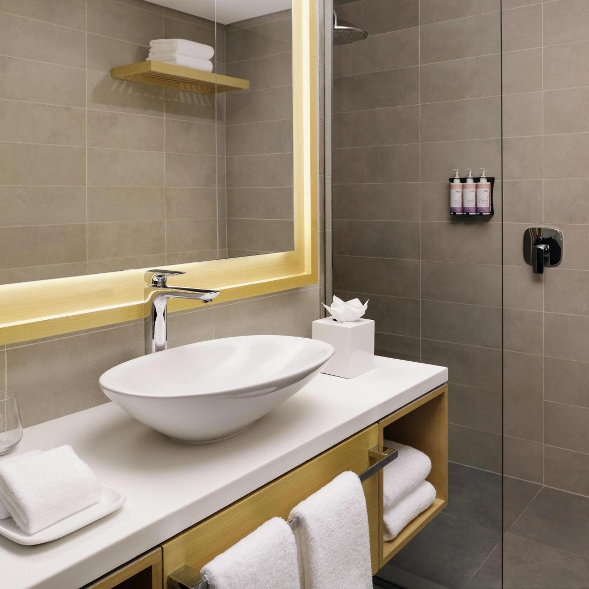 Beach, Premium, Twin Beds, with Pool، Movenpick Resort Al Marjan Island 3/12