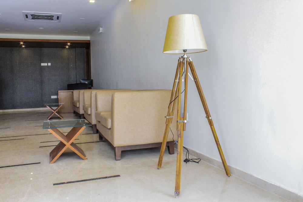 Hotel Shivas Gateway 57/77